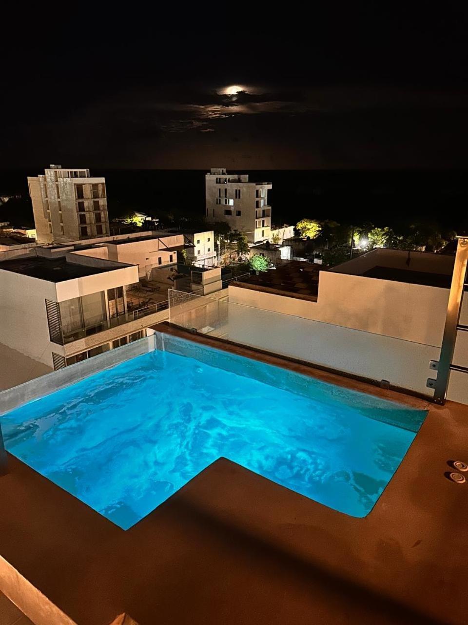 Stylish Ocean-view - Steps From 5th Avenue Apartamento *